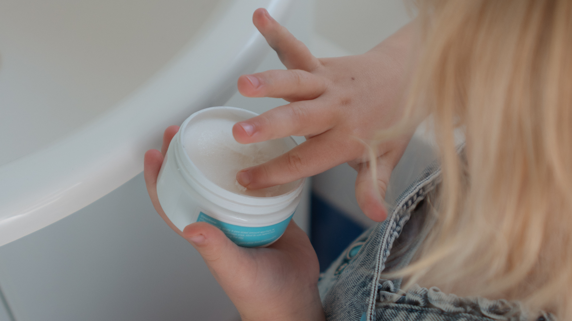 How to Use Magnesium Cream for Sleep & Daily Relief